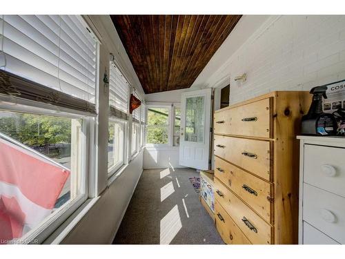 207 Hedley Street, Cambridge, ON - Indoor Photo Showing Bathroom