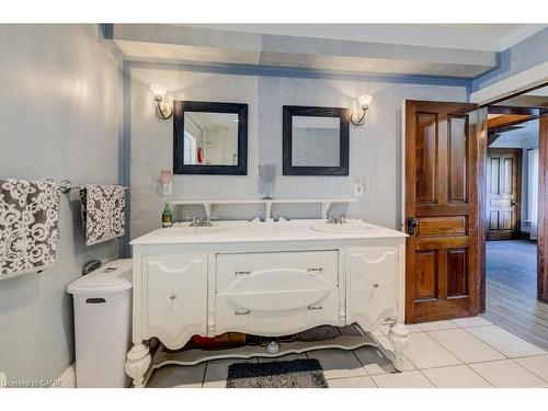 207 Hedley Street, Cambridge, ON - Indoor Photo Showing Other Room