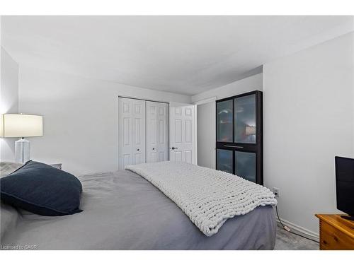 8 Gerrick Court, Hamilton, ON - Indoor Photo Showing Bedroom