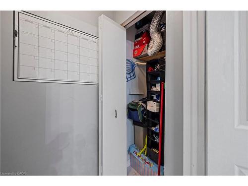 8 Gerrick Court, Hamilton, ON - Indoor