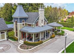 285 Hamilton Drive  Hamilton, ON L9G 2A9