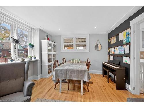 93 Paradise Road N, Hamilton, ON - Indoor Photo Showing Dining Room
