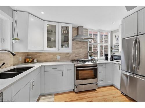 93 Paradise Road N, Hamilton, ON - Indoor Photo Showing Kitchen With Stainless Steel Kitchen With Double Sink With Upgraded Kitchen