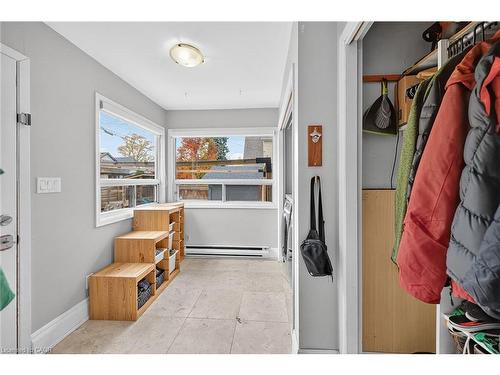 93 Paradise Road N, Hamilton, ON - Indoor