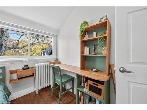 93 Paradise Road N, Hamilton, ON - Indoor