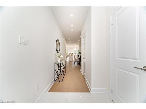 102-305 Garner Road, Hamilton, ON - Indoor Photo Showing Other Room