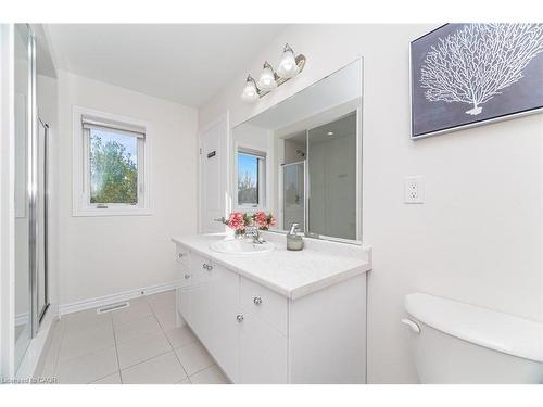 102-305 Garner Road, Hamilton, ON - Indoor Photo Showing Bathroom