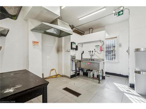 586 Concession Street, Hamilton, ON 