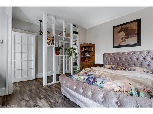 193 Locke Street N, Hamilton, ON - Indoor Photo Showing Bedroom