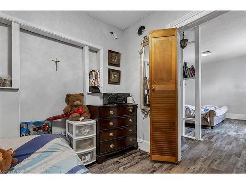 193 Locke Street N, Hamilton, ON - Indoor Photo Showing Bedroom