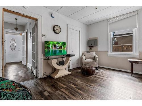 193 Locke Street N, Hamilton, ON - Indoor