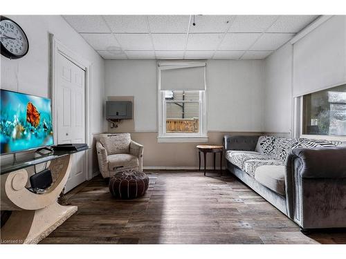 193 Locke Street N, Hamilton, ON - Indoor Photo Showing Living Room