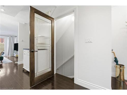614-895 Maple Avenue, Burlington, ON - Indoor Photo Showing Other Room