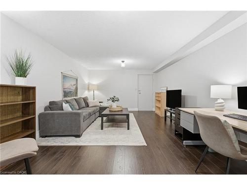 614-895 Maple Avenue, Burlington, ON - Indoor Photo Showing Office