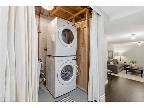614-895 Maple Avenue, Burlington, ON - Indoor Photo Showing Laundry Room