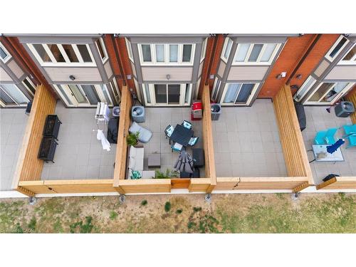 614-895 Maple Avenue, Burlington, ON - Outdoor