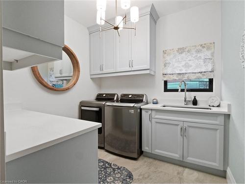 253 Central Avenue, Grimsby, ON - Indoor Photo Showing Laundry Room