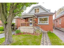 93 Barons Avenue N Hamilton, ON L8H 5A5