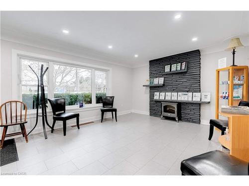 2409 Walker'S Line, Burlington, ON 