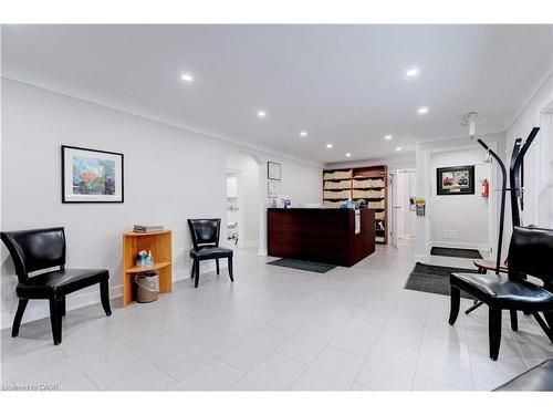 2409 Walker'S Line, Burlington, ON 