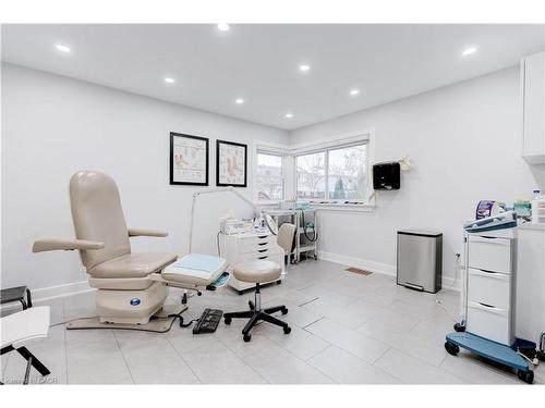 2409 Walker'S Line, Burlington, ON 