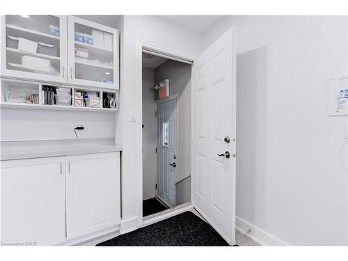 2409 Walker'S Line, Burlington, ON 