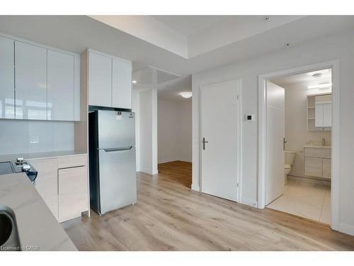 3313-60 Frederick Street, Kitchener, ON - Indoor Photo Showing Kitchen