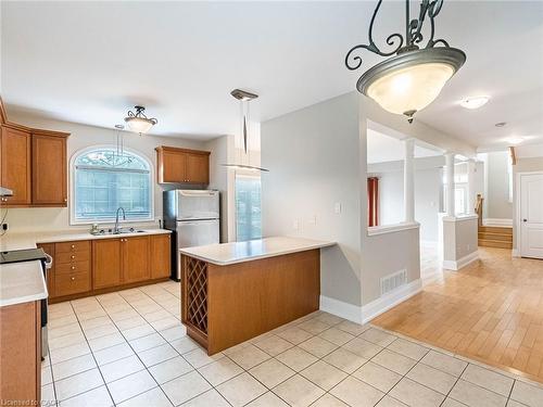 4 Panorama Way, Stoney Creek, ON - Indoor Photo Showing Kitchen