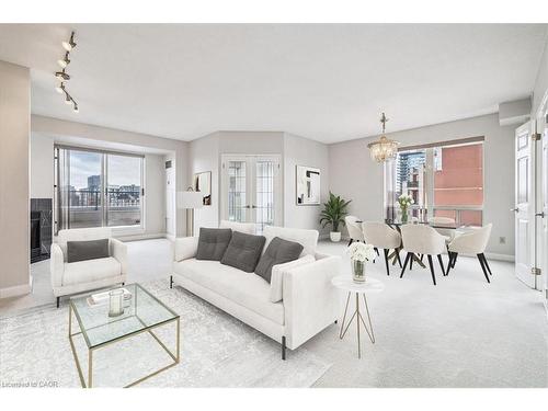 412-430 Pearl Street, Burlington, ON - Indoor Photo Showing Living Room