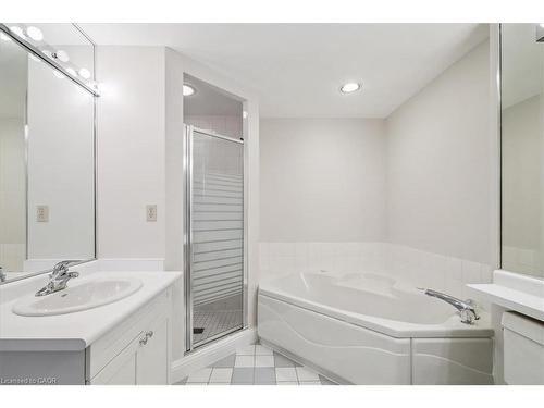 412-430 Pearl Street, Burlington, ON - Indoor Photo Showing Bathroom