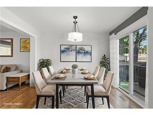 107 Billington Crescent, Hamilton, ON - Indoor Photo Showing Dining Room