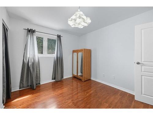 107 Billington Crescent, Hamilton, ON - Indoor Photo Showing Other Room