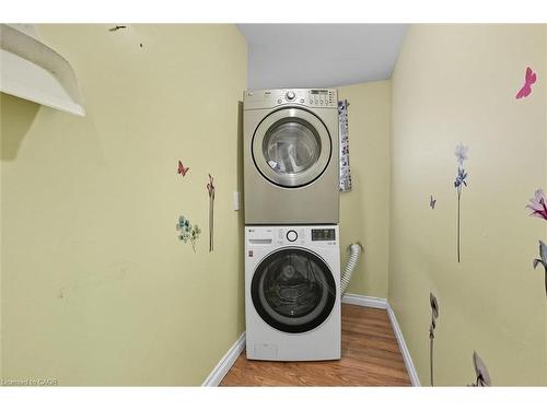 107 Billington Crescent, Hamilton, ON - Indoor Photo Showing Laundry Room