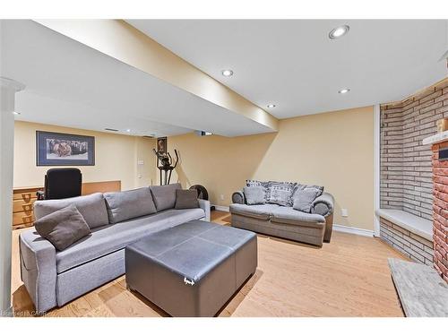 107 Billington Crescent, Hamilton, ON - Indoor