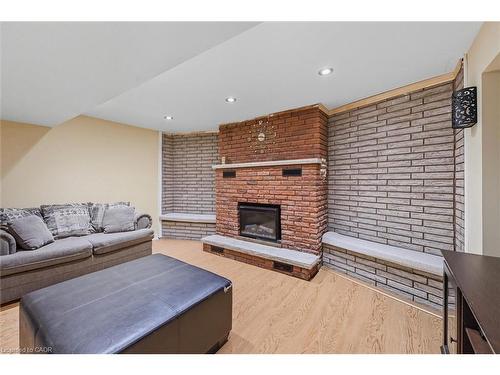 107 Billington Crescent, Hamilton, ON - Indoor Photo Showing Living Room With Fireplace