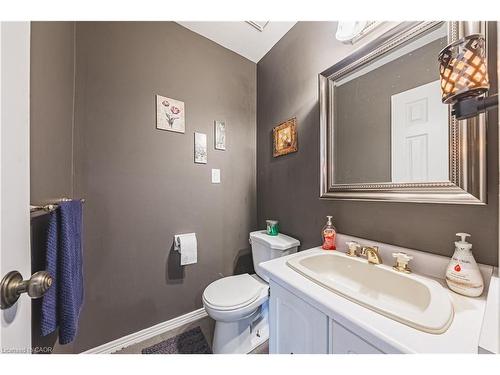 5 Bing Crescent, Stoney Creek, ON - Indoor Photo Showing Bathroom
