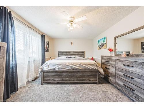 5 Bing Crescent, Stoney Creek, ON - Indoor Photo Showing Bedroom