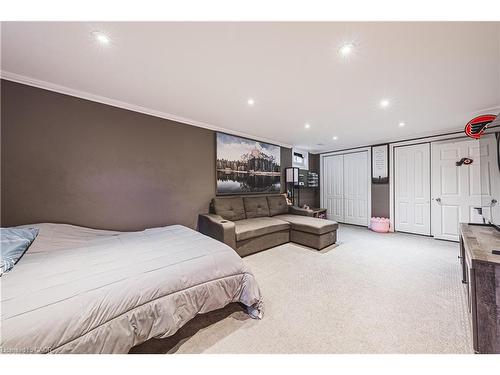 5 Bing Crescent, Stoney Creek, ON - Indoor Photo Showing Bedroom