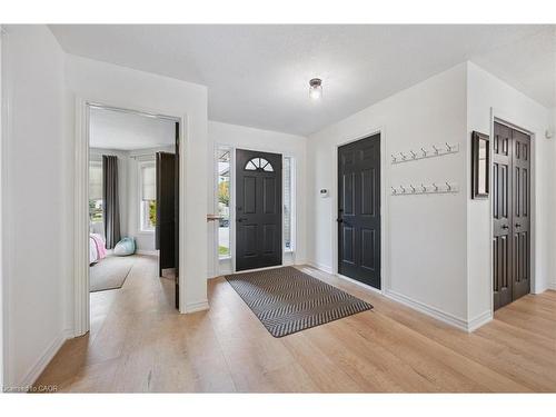 7 Peter Court, Cambridge, ON - Indoor Photo Showing Other Room