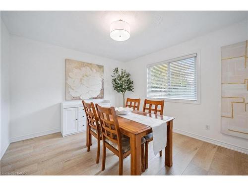 7 Peter Court, Cambridge, ON - Indoor Photo Showing Dining Room