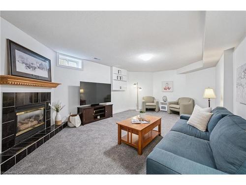 7 Peter Court, Cambridge, ON - Indoor Photo Showing Living Room With Fireplace