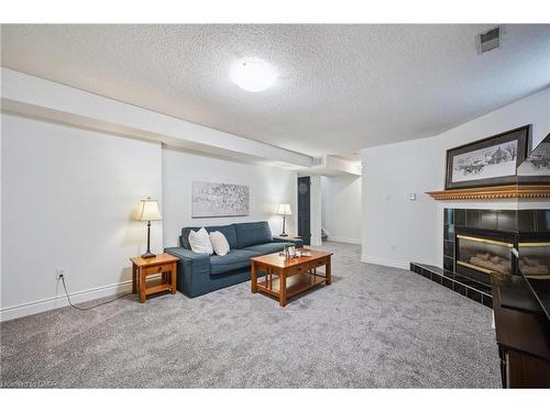 7 Peter Court, Cambridge, ON - Indoor Photo Showing Living Room With Fireplace