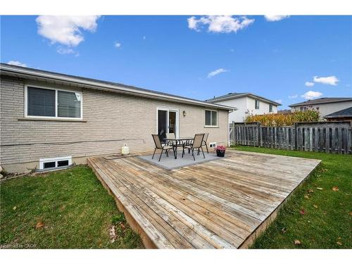 7 Peter Court, Cambridge, ON - Outdoor With Deck Patio Veranda With Exterior