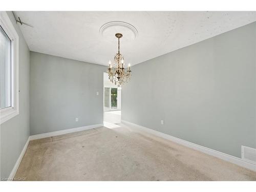 47 Elmira Drive, Hamilton, ON - Indoor Photo Showing Other Room