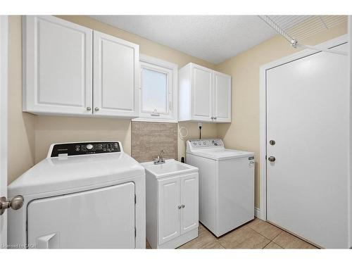 47 Elmira Drive, Hamilton, ON - Indoor Photo Showing Laundry Room