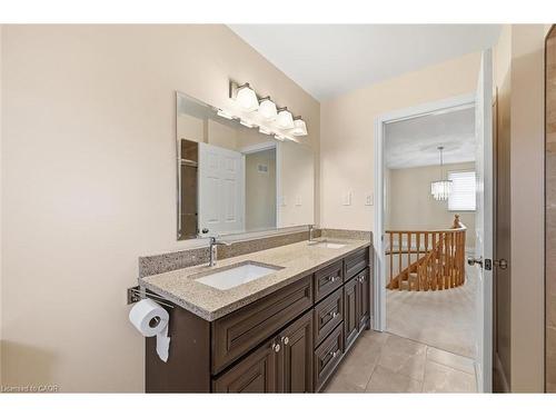 47 Elmira Drive, Hamilton, ON - Indoor Photo Showing Bathroom