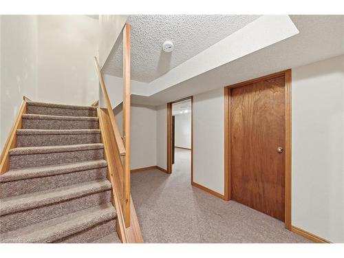 47 Elmira Drive, Hamilton, ON - Indoor Photo Showing Other Room