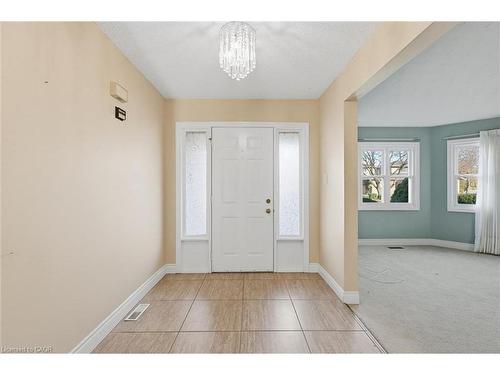 47 Elmira Drive, Hamilton, ON - Indoor Photo Showing Other Room