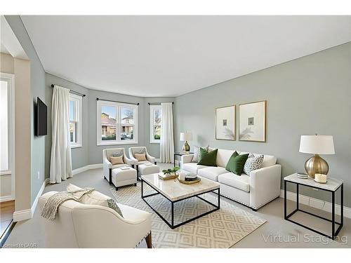 47 Elmira Drive, Hamilton, ON - Indoor Photo Showing Living Room