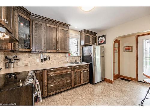 270 Mansion Street, Kitchener, ON - Indoor Photo Showing Kitchen